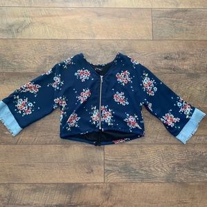 Zip up long sleeve cropped top
